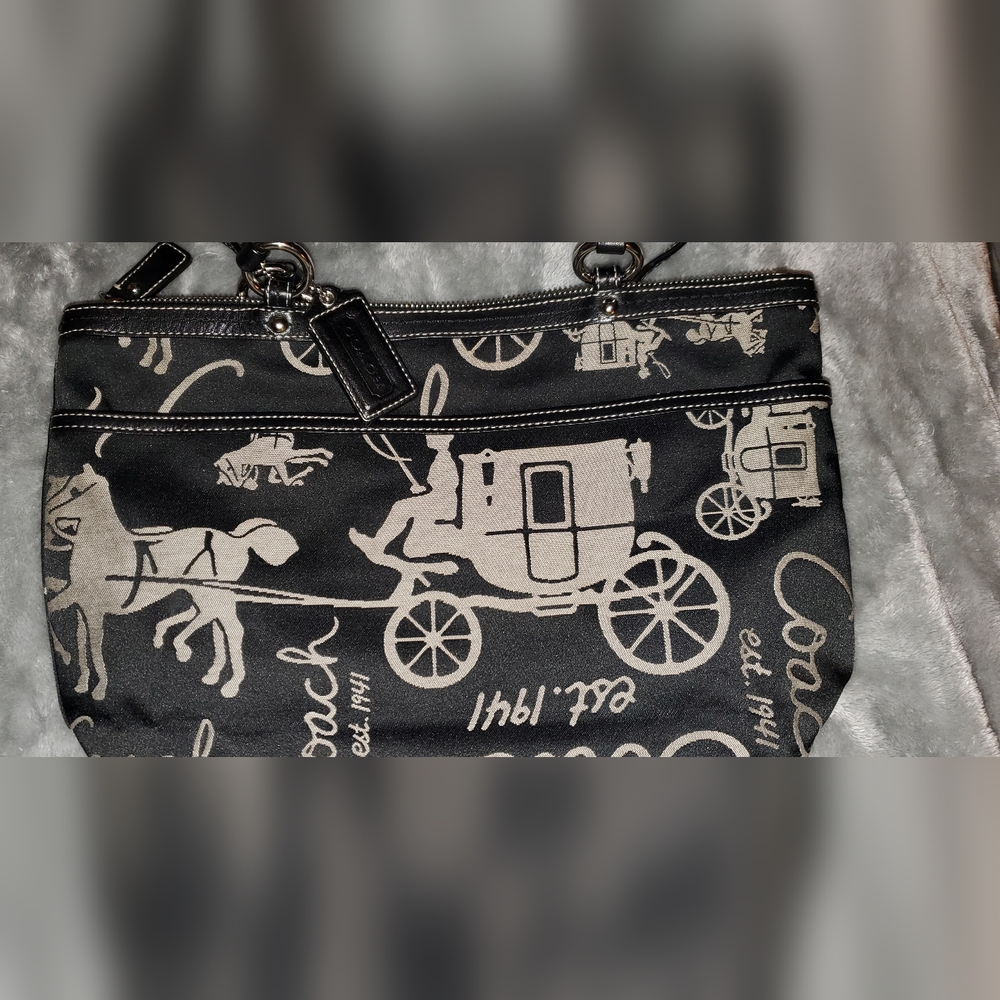 Coach Horse and Carriage Tote Price Is Firm - Picture 4 of 5